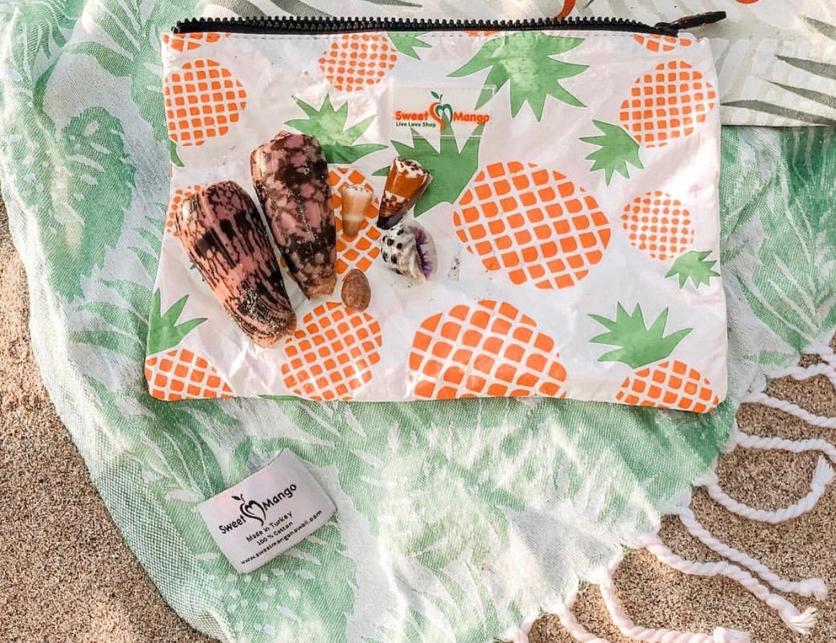 Splash Proof Clutch - Pineapple